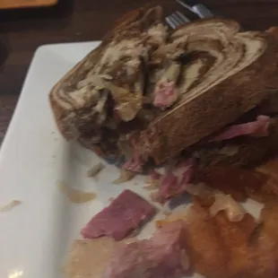 Rueben melt with house chips. Chips were bbq flavor. DELICIOUS. thank you!