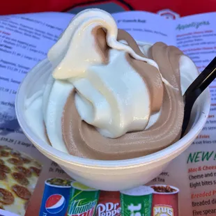 FREE ICE CREAM! Possibly an extra half star just for that.  #UpCloseSavor XP