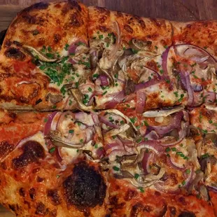 Mushroom pizza