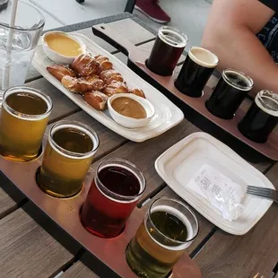 Cider and beers flights, and pretzel bites