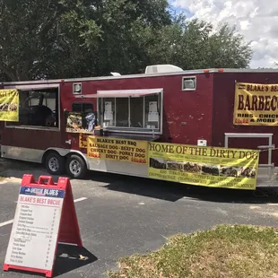 a food truck parked in a parking lot