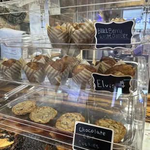 They do have items that are not coffee here. Examples.