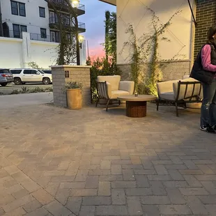 Outdoor waiting patio