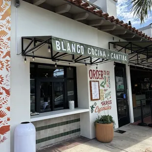 Instagram @JUDEETHEFOODEE