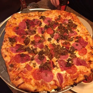 Carnivore pizza, large