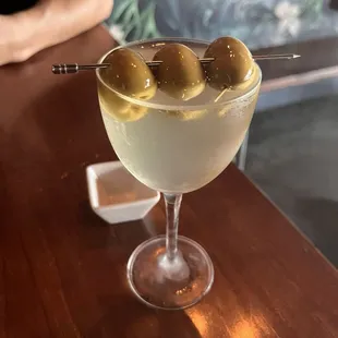 Vodka martini extra olives