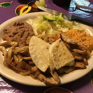 Great fresh food. Eat here.