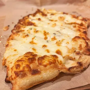 New Cheesy Garlic Breadsticks - Yummy! (IG @jazzfoodie)