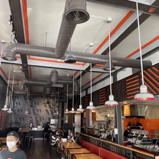 This resturant is all but empty on a Sunday afternoon. After my experience I now understand why.