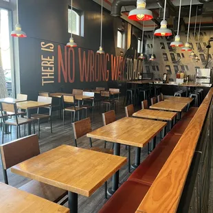 sushi and sashimi, interior