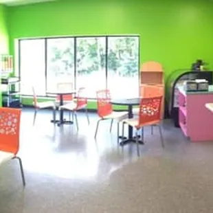 Sweet B's Frozen Yogurt