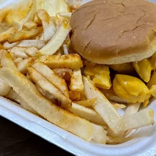 Mac and Cheese Squeeze Burger