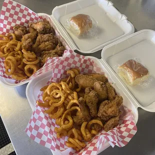 8pc chicken w/Curley fries