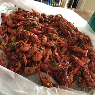 8lbs of heaven (crawfish)