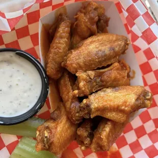 food, fried chicken, fried chicken wings, chicken wings and fried chicken, chicken wings, bbq wings, chicken, poultry, bbq chicken