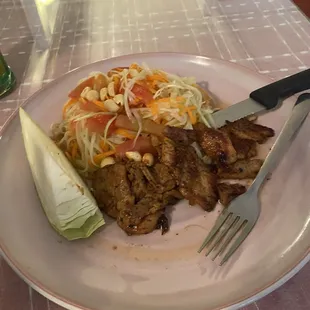 Papaya Salad with Grilled Chicken