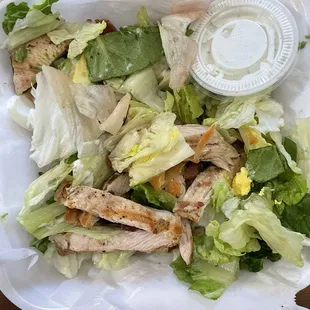 Cobb Salad no avacado like it says and rotten rusty lettuce.