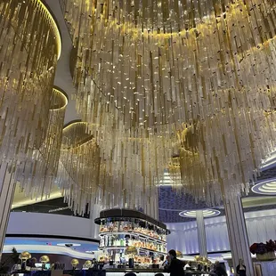 Awesome ambience, good music