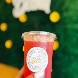 Berry upbeat tea with a collagen boost