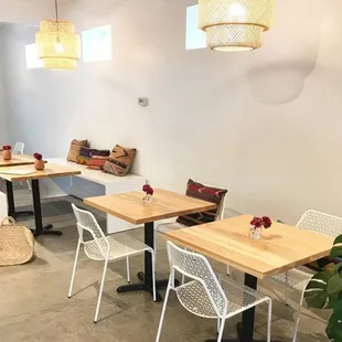 Such a cute seating area!