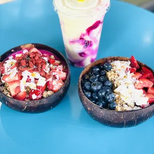 Bowl of paradise, beach bowl and twisted colada smoothie.
