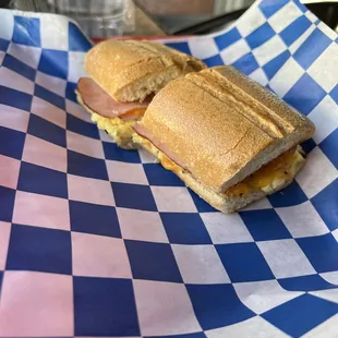 Breakfast Sandwich (standard)