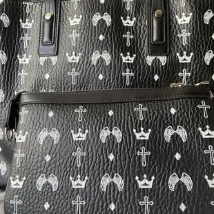 Love this handbag and small clutch bag.
