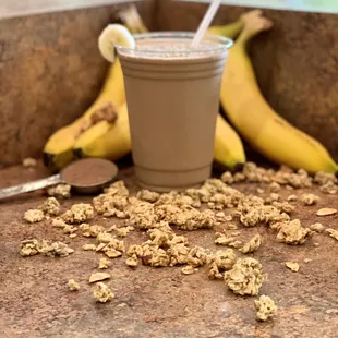 PB &amp; B
Peanut butter, banana, cocoa, granola and your choice of milk