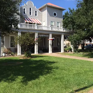 Entrance to Hotel/Cafe