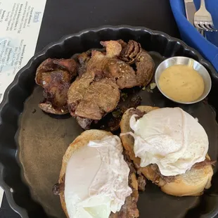 Eggs Benedict