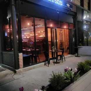 Spring nights on Wine Wednesday