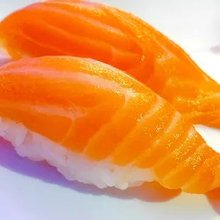 KEEP CALM, eat SALMON SUSHI, and FORGET IT&apos;S MONDAY! ⁣⁣