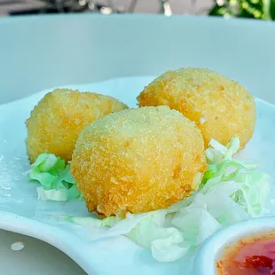 Crab Cream Croquettes ⁣⁣Consisting of a crispy, fried bread crumb coating on the outside and a creamy, melt in the mouth and savory filling,