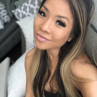 Nikki G.