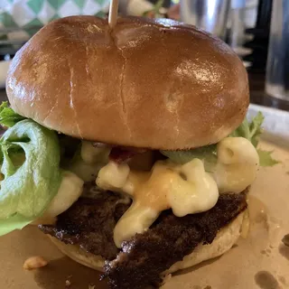 Bacon Mac And Cheese Burger