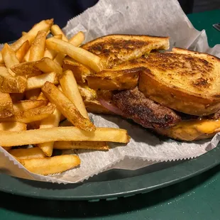 Patty melt w/fries-excellent