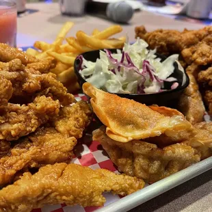 Boneless Chicken Combo...look at that mandoo!