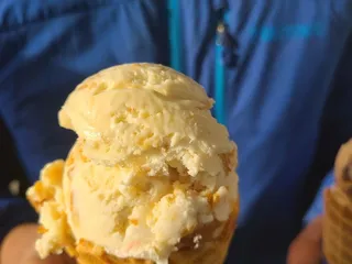 Berry Dock Ice Cream And Coffee