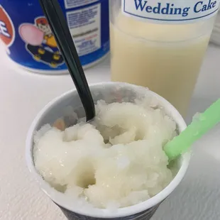 Creamy Wedding Cake in a medium collector cup