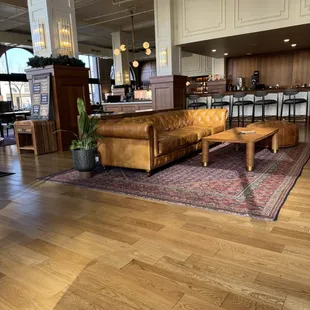 Very nice inside. I did not do this place justice with this one photo. The atmosphere is perfectly inviting and pleasant.