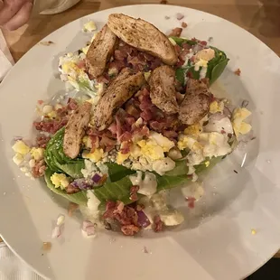 Wedge salad with chicken