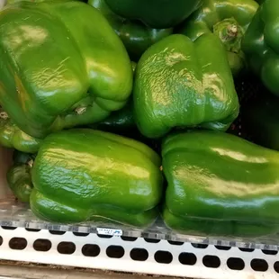 Visit to disgusting produce section at Blocks 4/2017