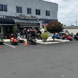 Long Beach Classic Scooter Club at Blondies