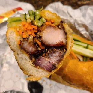 thit nuong banh mi