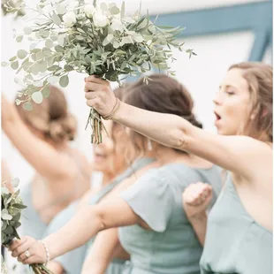 Bloom Lake Barn Outside pictures