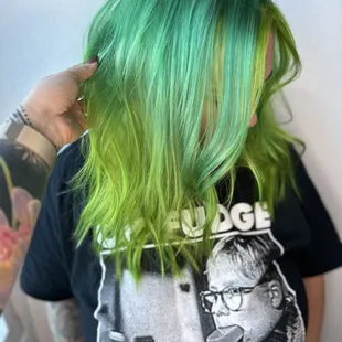 Platinum bleach and Vivid Hair Color deposit