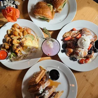 Veggie Croissant Sandwich