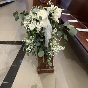 Full yet airy pew markers. Perfect!