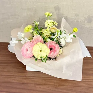 They are always willing to box up arrangements. I visit from St. Louis and they box it up for the ride home.