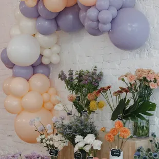 Fresh flower bar is always stocked with unique varieties of flowers, seasonal fillers, and greenery.